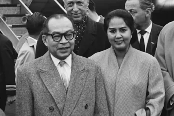 Biografi Mohammad Hatta: Latar Belakang, Pendidikan dan Karir Politik