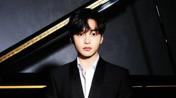 Profil dan Perjalanan Karier Kim Min-jae, Aktor dan Rapper yang Menawan