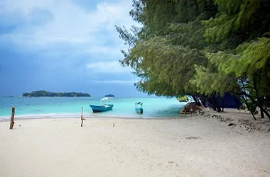9 Pantai di Bogor yang Cantik 2023 | Selalu Jadi Favorit Banyak Orang!