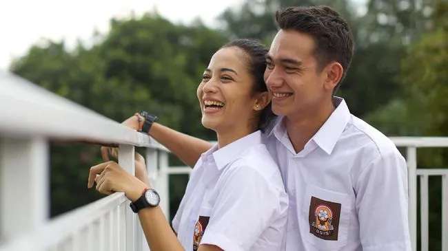 7 Rekomendasi Film Remaja Indonesia | Dari Dilan 1990 hingga Keluarga Cemara