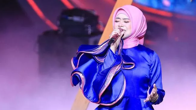 5 Lirik Lagu Dangdut Terbaik, Ada Kandas dari Evie Tamala
