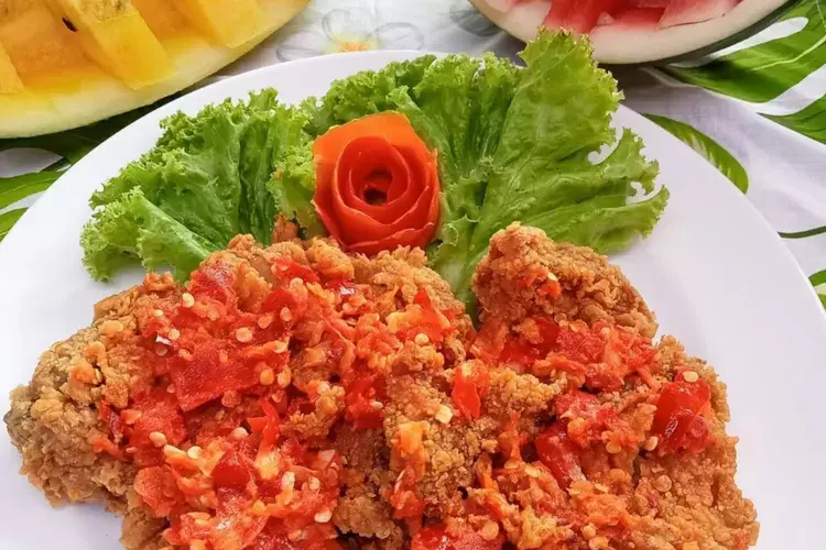 5 Resep Ayam Geprek ala Rumahan Sederhana, Mudah Dibuat!