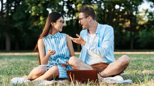 5 Cara Gombalin Pacar, Dijamin Si Doi Meleleh dan Tambah Cinta