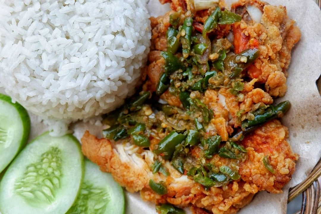 Resep Ayam Geprek Sambal Ijo yang Enak, Bisa Jadi Ide Jualan