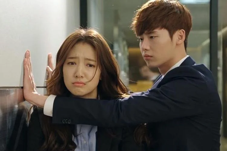 Sinopsis, Pemain, dan Penghargaan Drama Korea Pinnochio | Dibintangi Lee Jong Suk dan Park Shin Hye