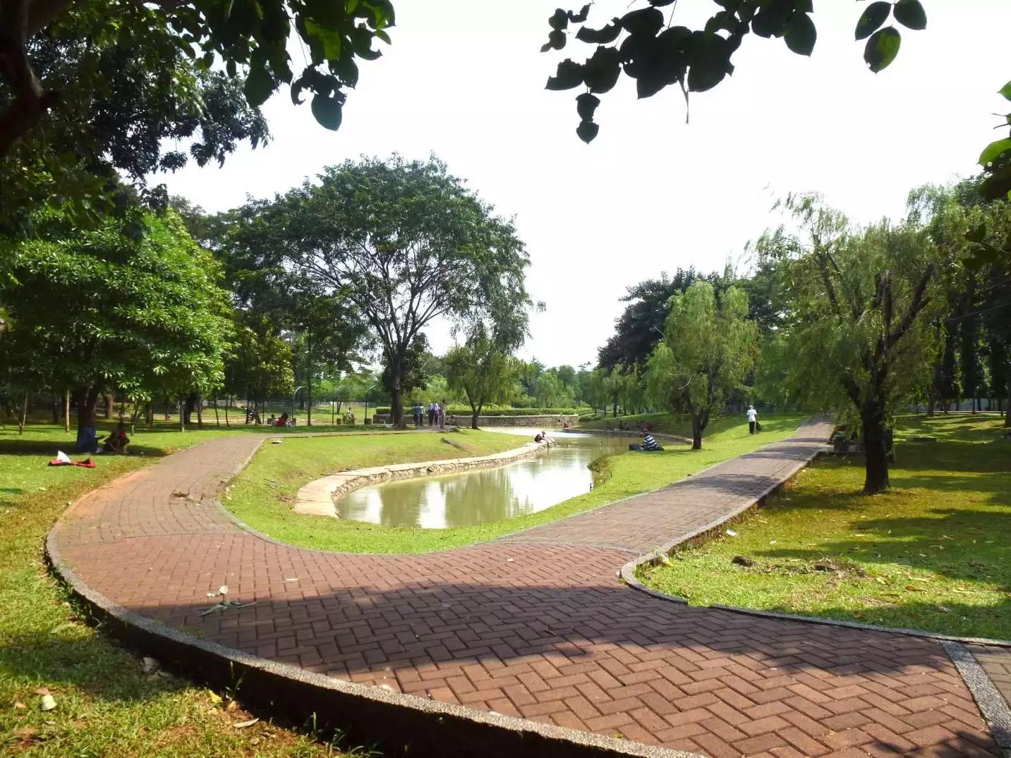 6 Taman di Jakarta Barat yang Cocok untuk Jogging dan Healing!