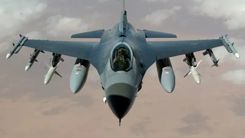 10 Pesawat Tempur dengan Kemampuan Siluman dan Sistem Persenjataan Tercanggih di Dunia 
