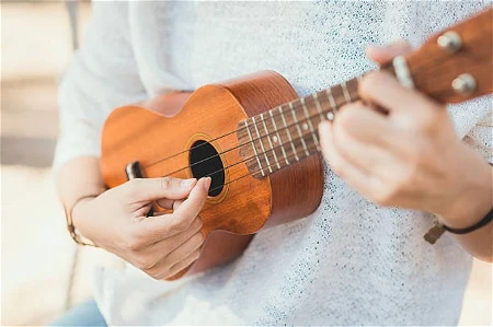 Dasar-Dasar Chord Ukulele dan Cara Memainkannya untuk Pemula