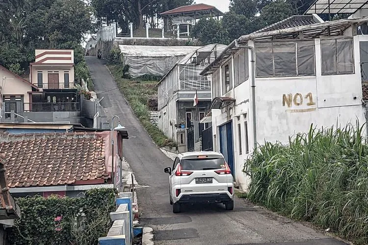 tanjakan-terkenal-di-indonesia