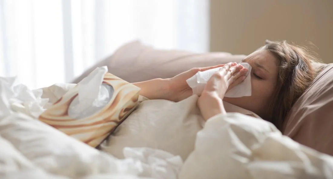 5 Posisi Tidur Saat Hidung Tersumbat yang Bikin Nyaman | dari Miring sampai Telentang