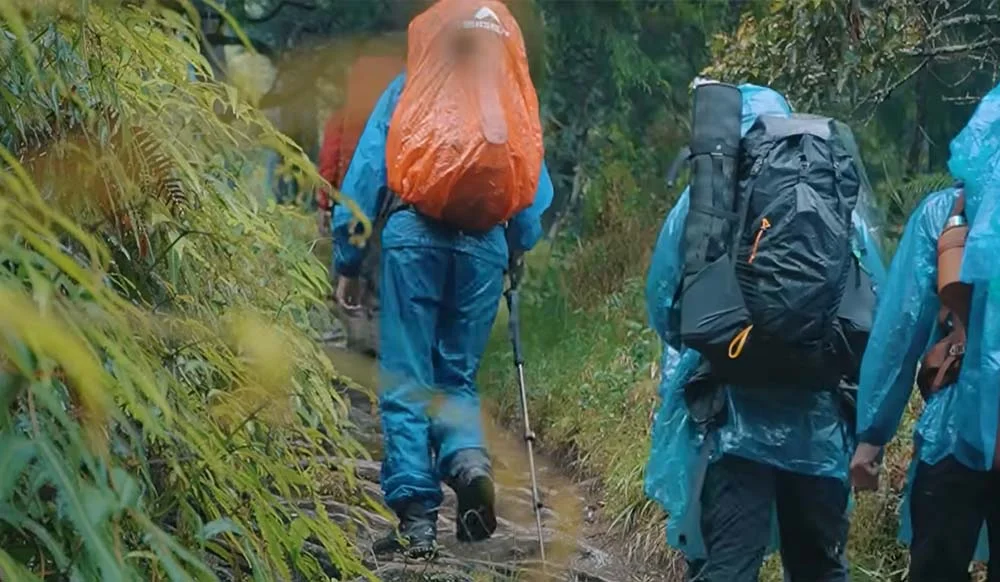 15 Tips Mendaki Gunung saat Musim Hujan di Medan yang Licin | Anak Gunung Sudah Tahu?