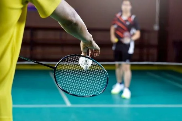 4 Rekomendasi Lapangan Badminton Terdekat di Depok | Pilihan Pas buat Cari Keringat!