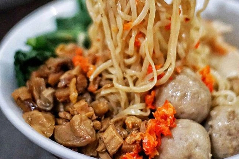 7 Rekomendasi Kuliner Dekat Stasiun Jatinegara, Enak Dicoba