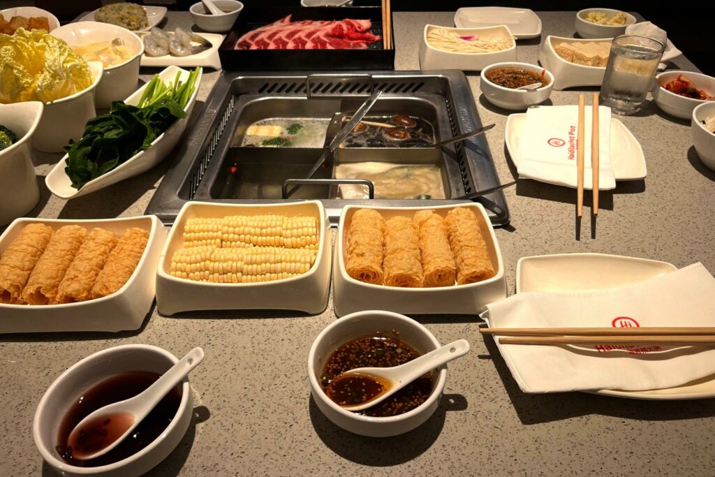 makanan di living world alam sutera